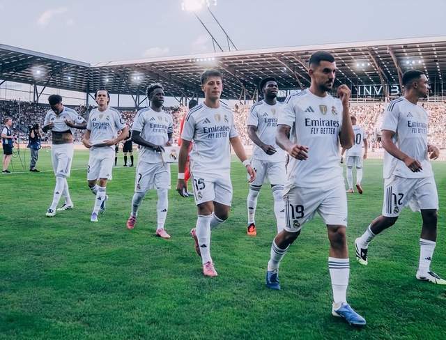 世界杯客户端安装-落后巴萨4分！皇马更衣室几乎绝望：翻盘希望渺茫 想要换帅